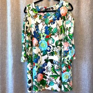 Women's 1x Attitudes by Renee Cold Shoulder Floral tunic Tunic